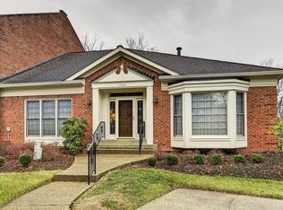 5502 Tecumseh Cir, Indian Hills, KY 40207