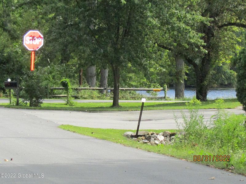 4th image of 337 Wilbur Road