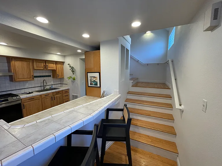 511 Ward St #4 — Photo 12