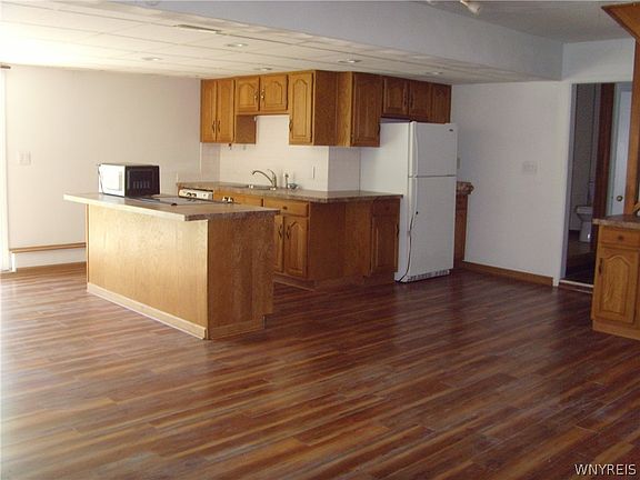 5th image of 40 Princeton Pl