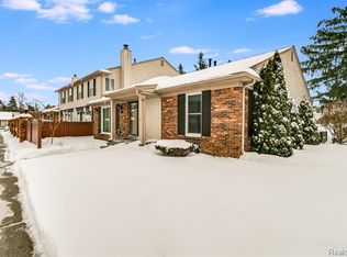 41101 Southwind Dr, Canton, MI 48188