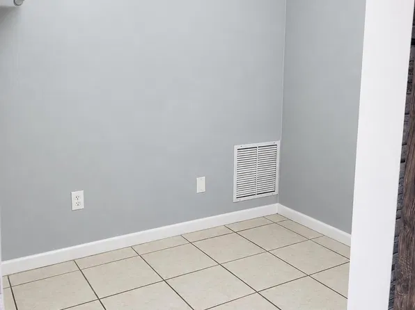 7221 Venetian St APT 11, Hollywood, FL 33023