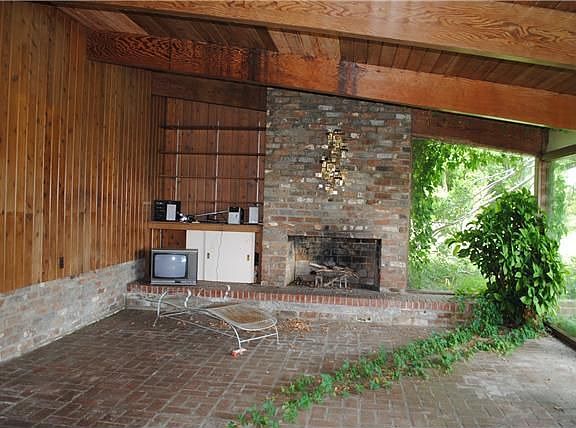 3rd image of 1120 Cages Bend Ct