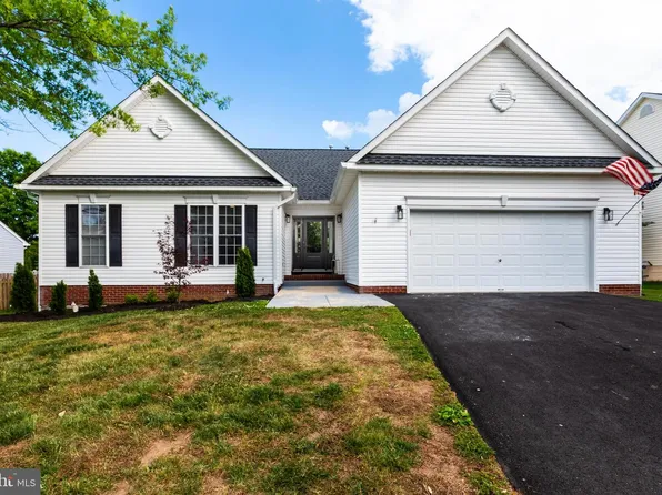 63 Walnut Farms Pkwy, Fredericksburg, VA 22405