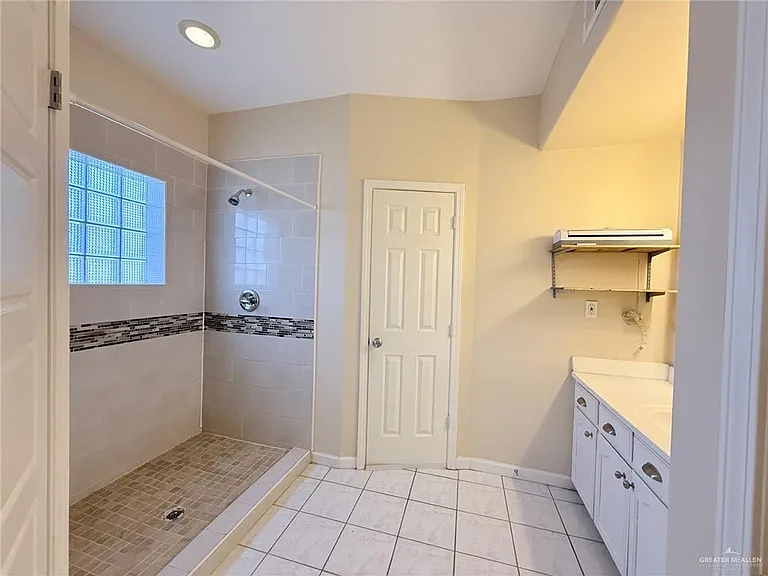 2212 N Days Cir — Photo 17