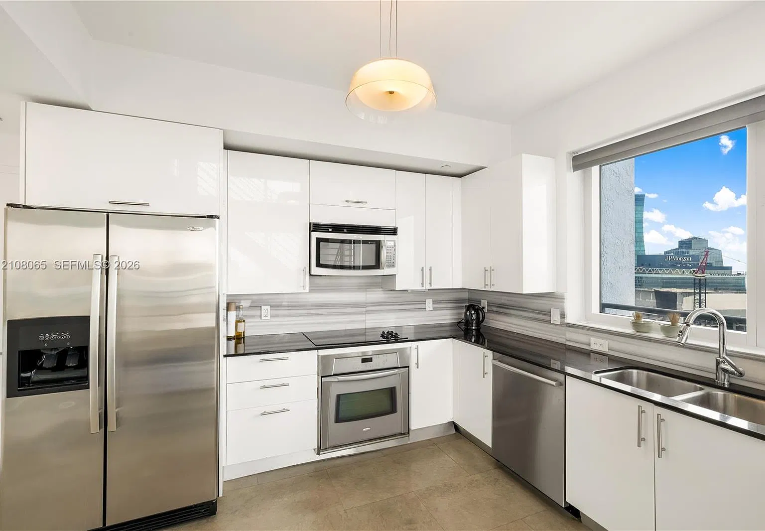 Infinity At Brickell Cond — Photo 1