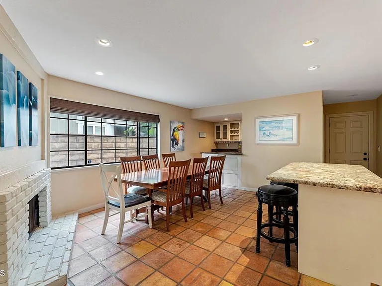 4850 Amalfi Way — Photo 10