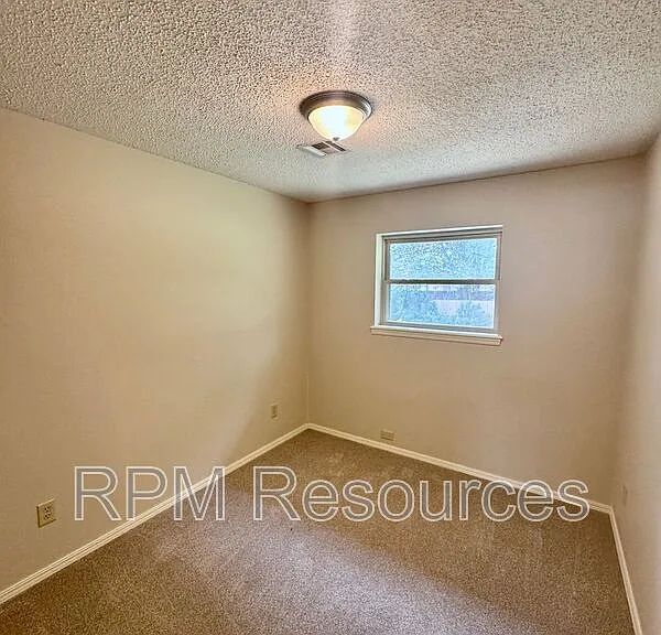 405 Meadow Lake Dr — Photo 15