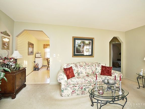 5th image of 7274 Thomas Dr