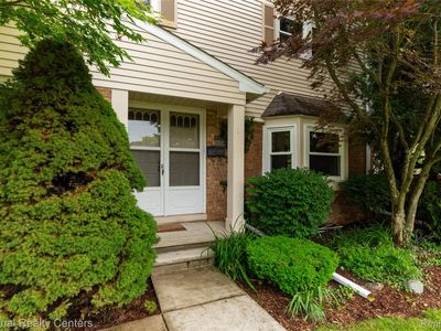 5107 Buckingham Pl, Troy, MI, 48098