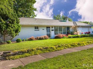 1001 Hamilton St, Pekin, IL 61554