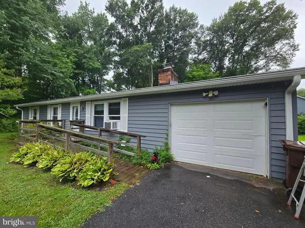 303 Charl Ct, Stevensville, MD 21666