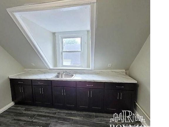 2nd image of 38 Fabyan Pl Floor 3
