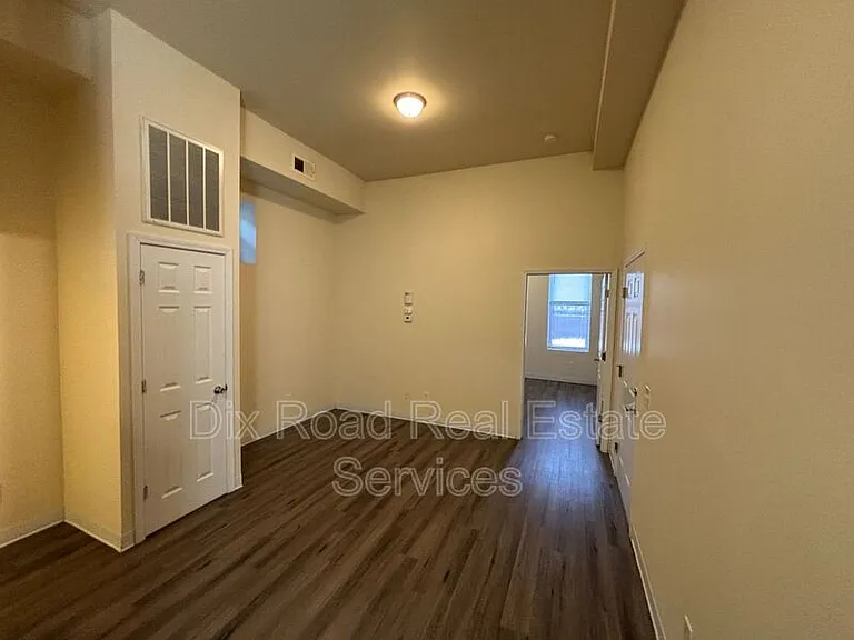 4200 Colerain Ave #103 — Photo 5
