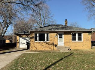 812 Bell St, Bloomington, IL 61701