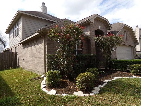 2nd image of 2702 Hidden Landing Dr