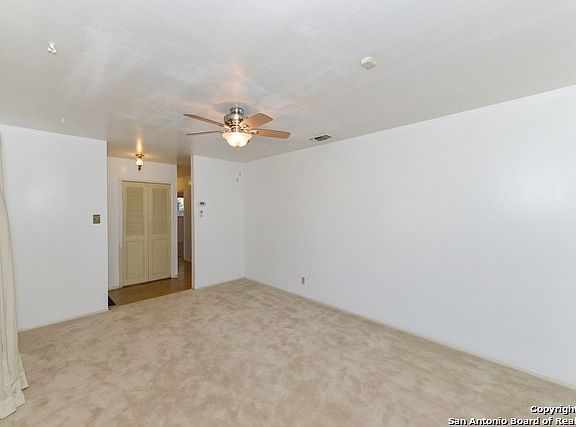4th image of 5022 Village Ct