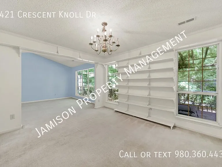 3421 Crescent Knoll Dr — Photo 15