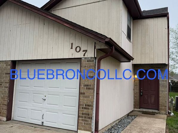 107 SW Oxford Pl