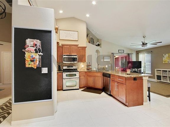 4th image of 2939 Coontie Ave