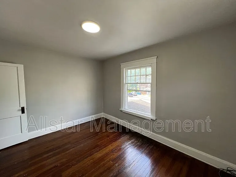 8203 Denison Ave #RIGHT SIDE — Photo 14