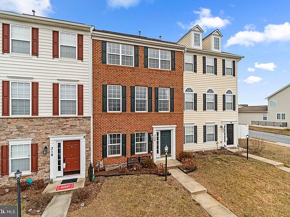 2nd image of 320 E Wainscot Dr