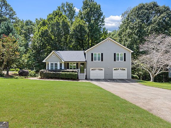 2nd image of 81 Shefield Pl