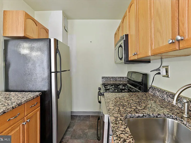 2475 Virginia Ave NW #220 — Photo 13
