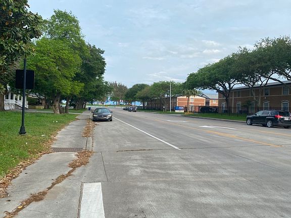 5th image of 26 9th Ave N