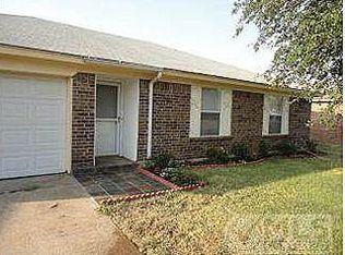 4211 Cypress Springs Dr, Arlington, TX 76001