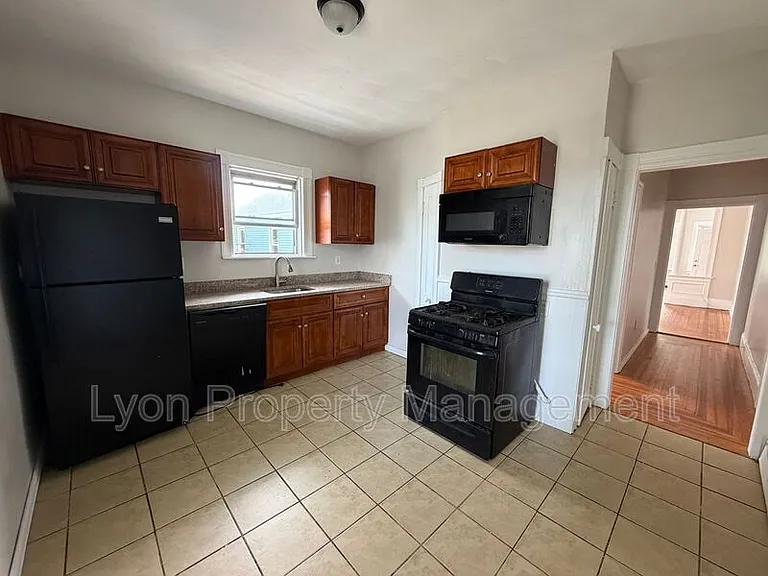 15 Woodman St #2 — Photo 7