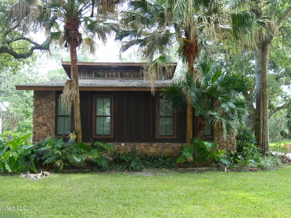 1908 Parsley Ave, Pascagoula, MS 39567