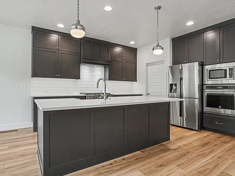 6120 N Hacienda Ave — Photo 8