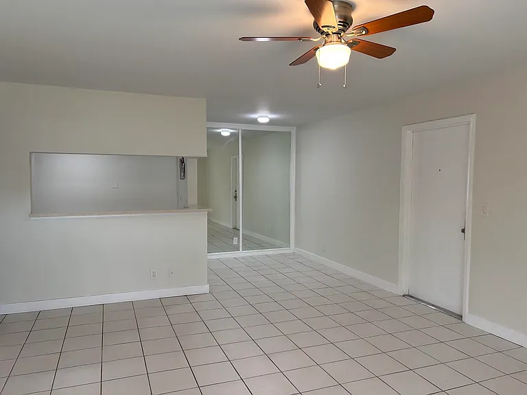 620 NW 13th St #15 — Photo 5