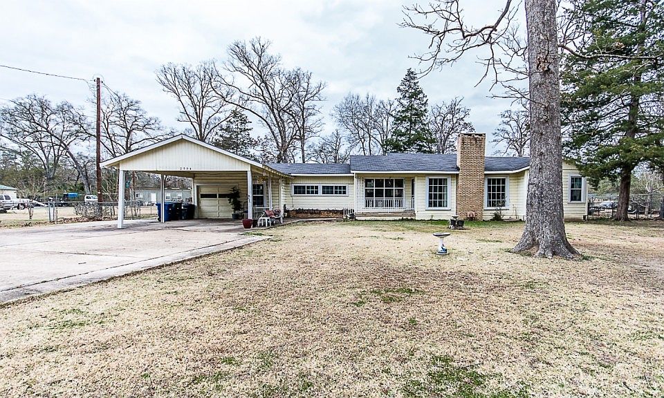 1st image of 2904 Amelia Ave