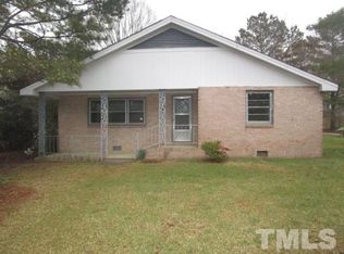 800 W Waddell St, Selma, NC 27576