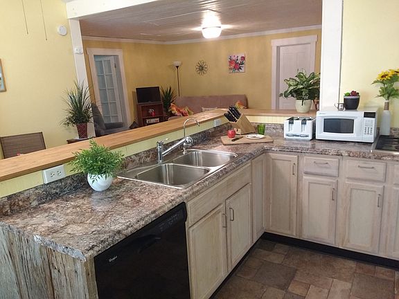 Kitchen L-shaped Convenience