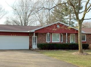3961 Meadowood Ln SW, Grandville, MI 49418