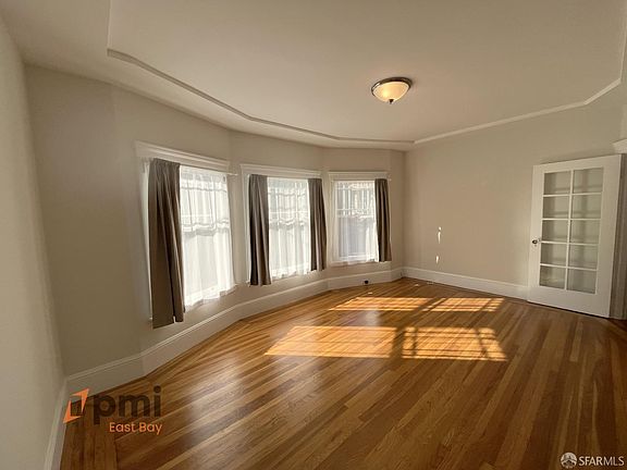 2nd image of 518 Presidio Ave