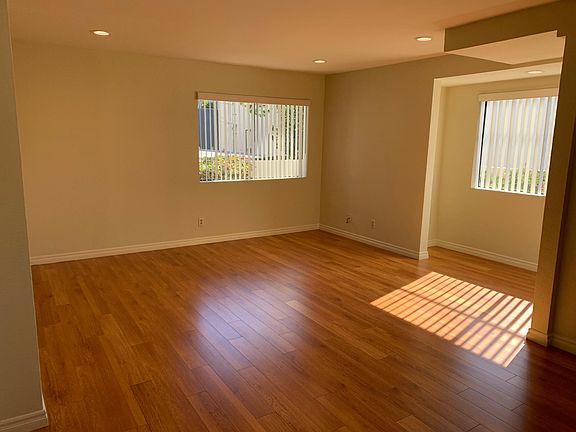 5th image of 340 W Wilson Ave APT 12