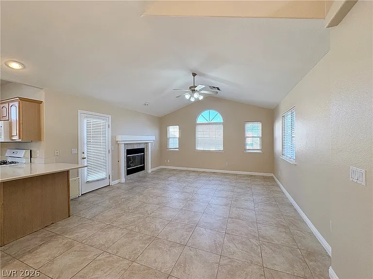 6544 Timberview Ct — Photo 7