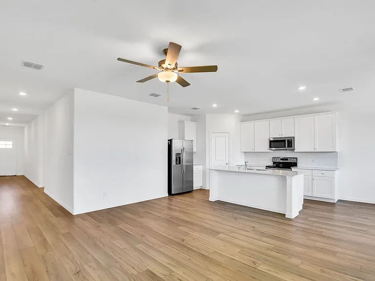 5126 Penrose Dr — Photo 22