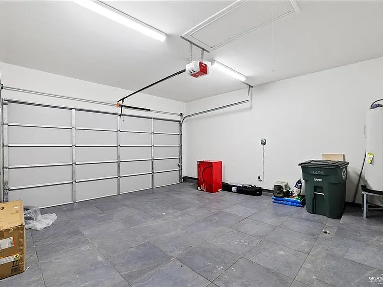 604 Glenwood Ave — Photo 20