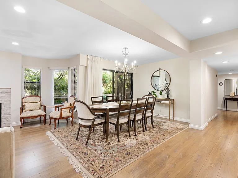 236 N Louise St #109 — Photo 6