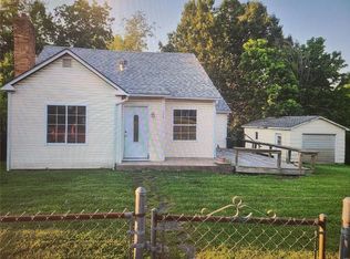 104 E 5th St, Dixon, MO 65459