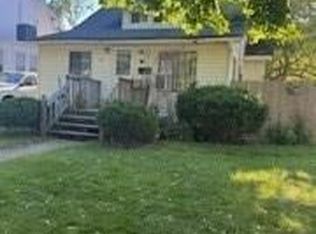 53 William St, Farmingdale, NY 11735