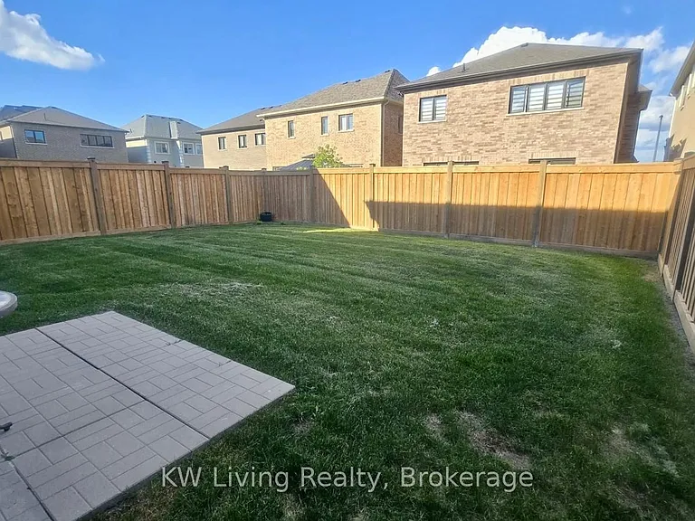 33 Valleo St — Photo 23