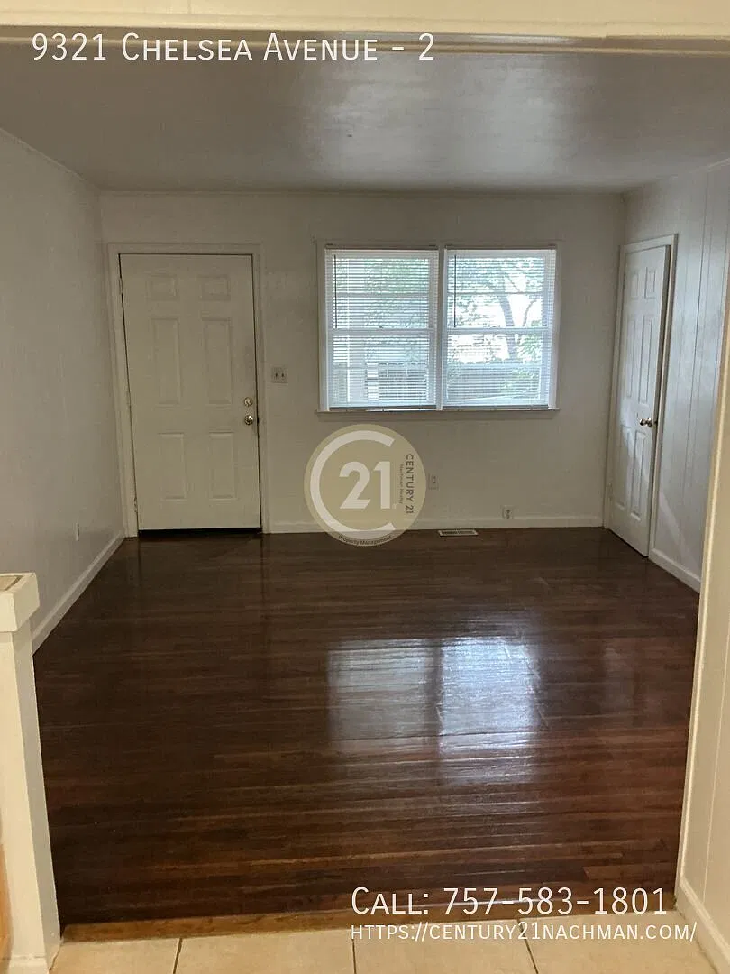 Spacious two bedroom duplex — Photo 3