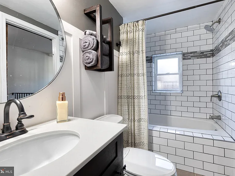 2218 Fleet St — Photo 26