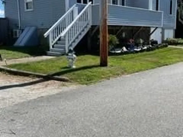1321 Anthony Rd, Portsmouth, RI 02871